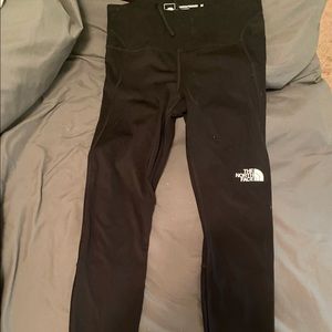 The North Face Women's Movmynt Tight. Size medium. Black. Only worn twice.